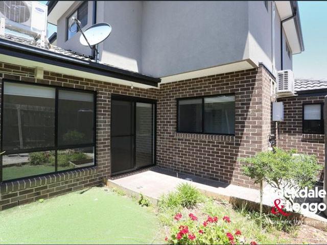 Townhouse for rent in Camerons Creek, Victoria