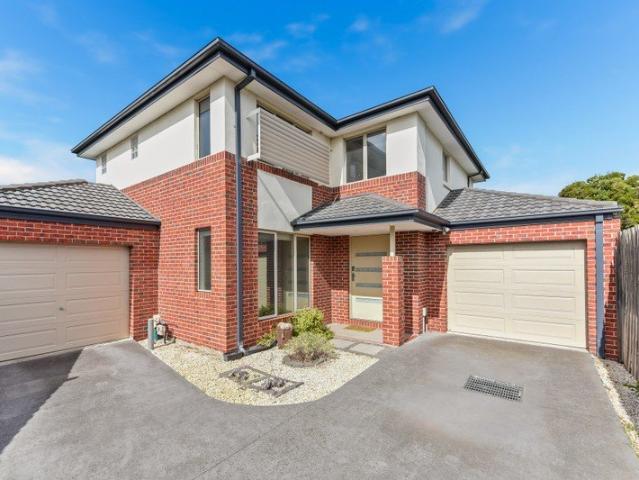 Townhouse for rent in Camerons Creek, Victoria