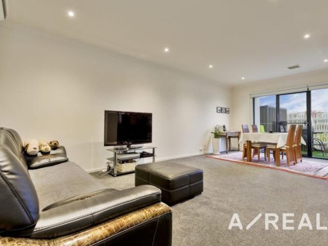 Townhouse for rent in Carre Residence, Melbourne