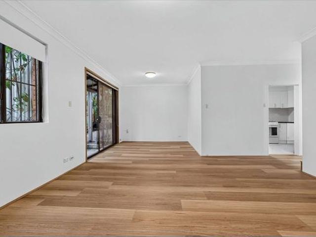 Townhouse for rent in Sydney, New South Wales