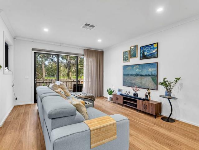 Townhouse for rent in Camerons Creek, Victoria