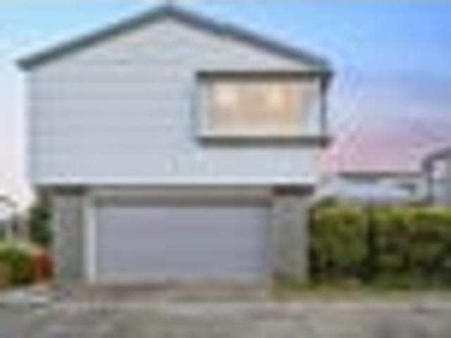 House for sale in Highgate Business Park, Hibiscus and Bays