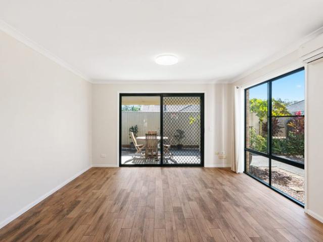 Townhouse for rent in Fernbrook, Queensland