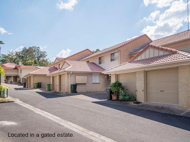 Townhouse for rent in Helensvale, Gold Coast City