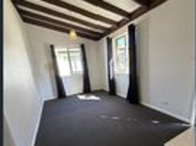 House for rent in Brisbane Grove, New South Wales