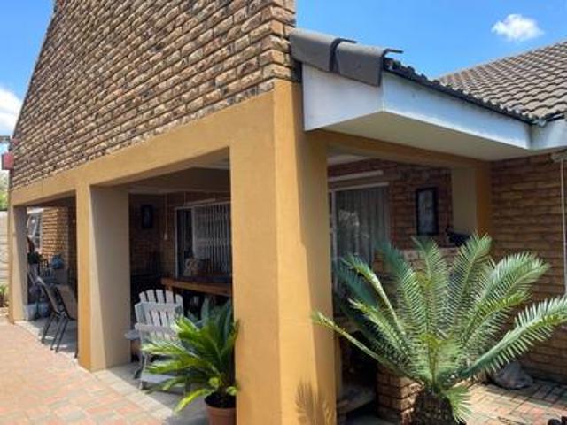 Townhouse for sale in Sedibeng, Gauteng