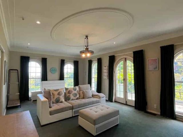 Property for rent in Otakou