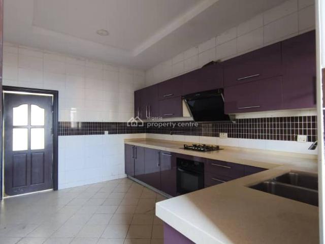 Flat for rent in Eti Osa, Lagos