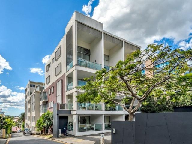 Apartment for rent in Toombul, Queensland