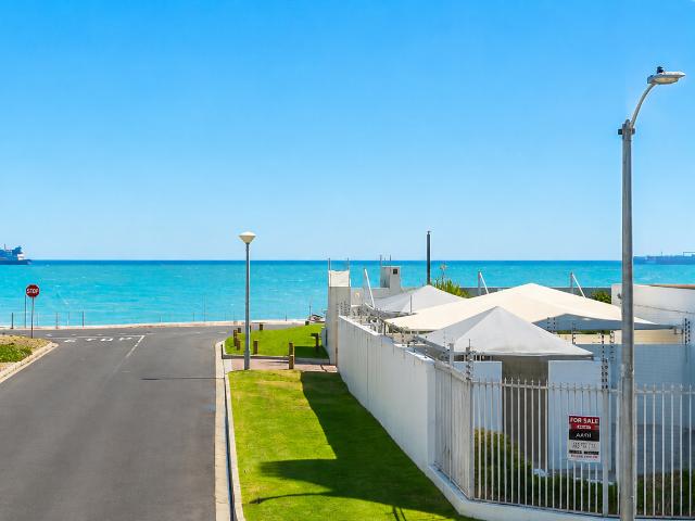 House for rent in Flamingo Vlei, City of Cape Town