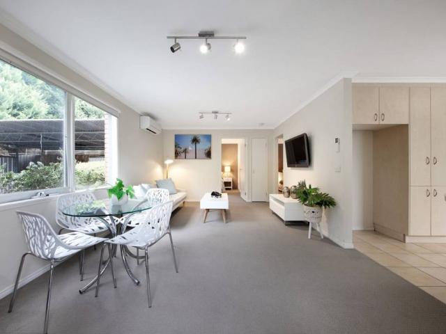 Apartment for rent in Parkdale, Melbourne