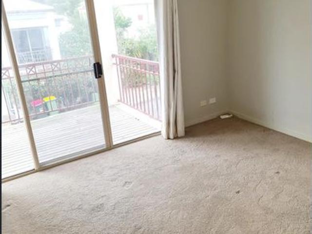 Townhouse for rent in Fernbrook, Queensland