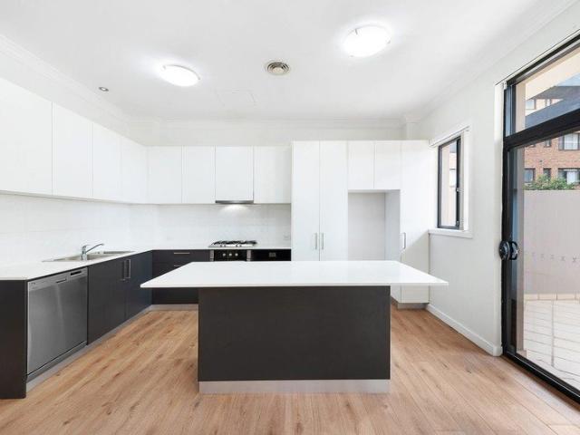 House for rent in Wollongong West, New South Wales