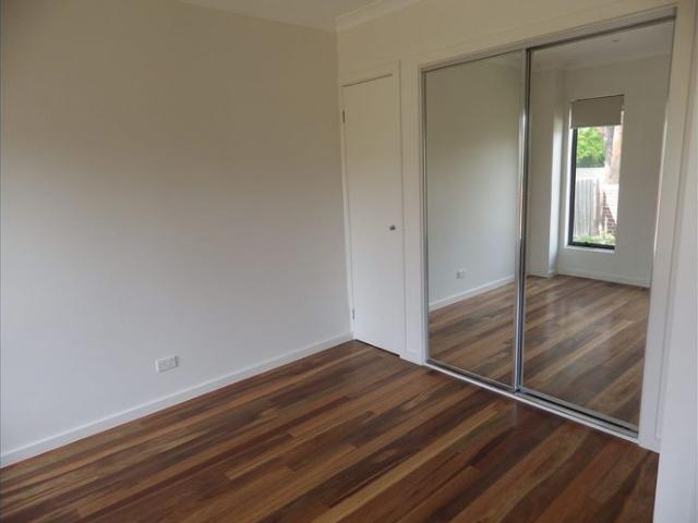 Apartment for rent in Thornbury, Melbourne