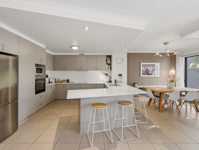 Apartment for sale in Robina Groves, Gold Coast City