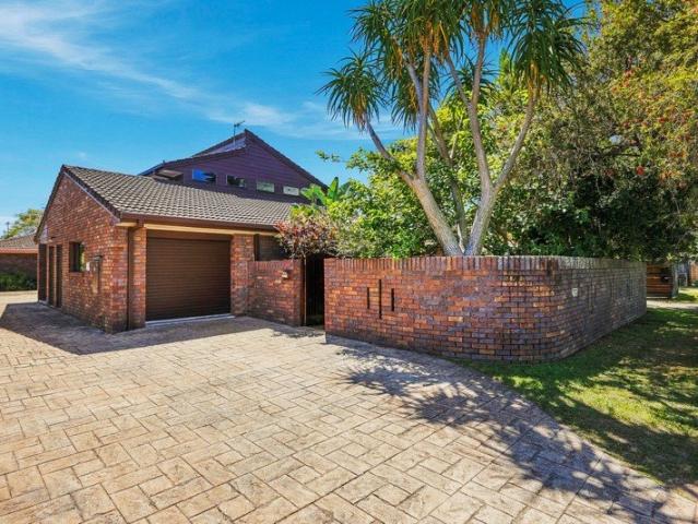 House for sale in Palm Beach, Gold Coast City