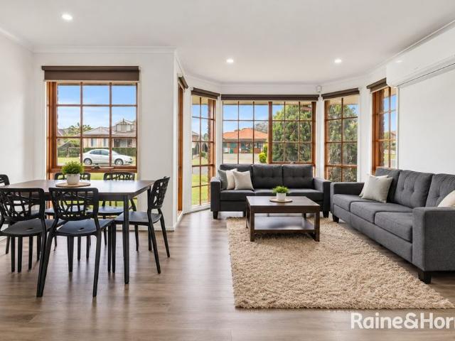 House for rent in Parkwood Green, Melbourne