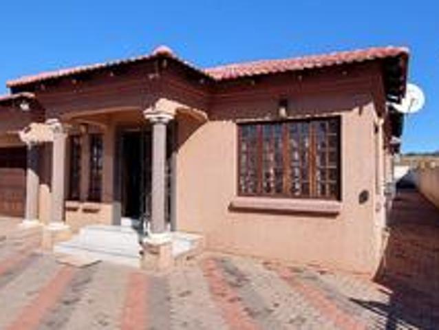 House for sale in Akasia, Gauteng