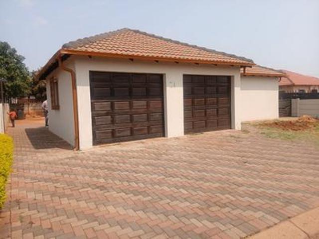 House for sale in Akasia, Gauteng