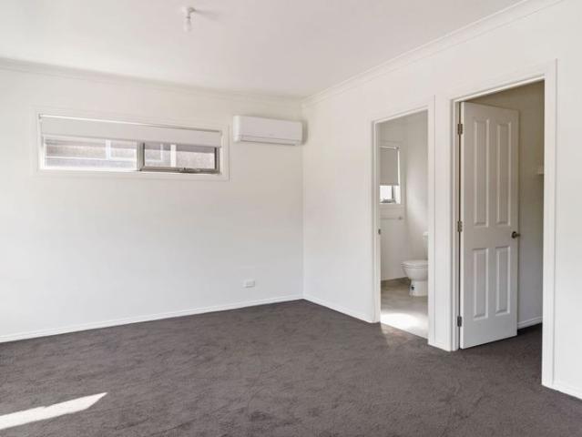 Townhouse for rent in Camerons Creek, Victoria