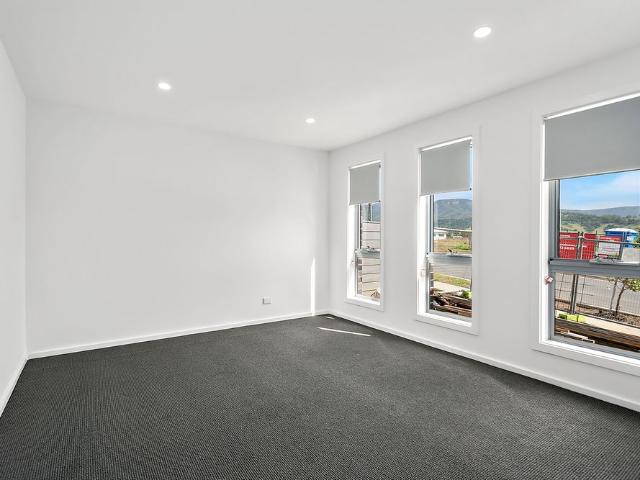 House for rent in Fettler Street, Shellharbour City Council