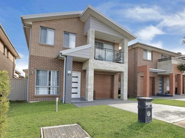 Townhouse for rent in Sydney, New South Wales