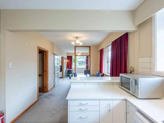 House for rent in Chaslands, Canterbury
