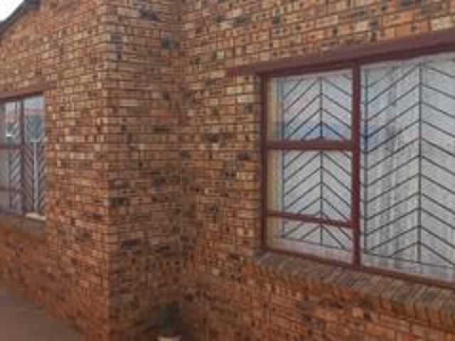 House for sale in Mohlakeng, Gauteng