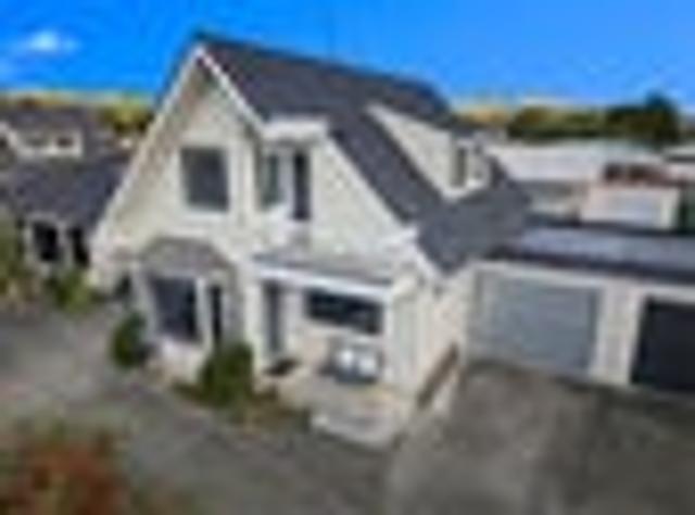Townhouse for sale in Havelock North