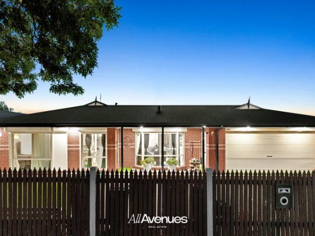 House for sale in Brindalee, Melbourne