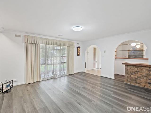 House for rent in Churchill, Victoria