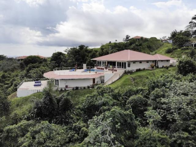 Spacious Home with Stunning Ocean Views
