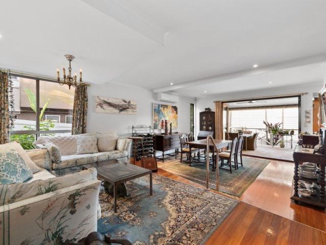 Townhouse for sale in Hawthorne, Greater Brisbane