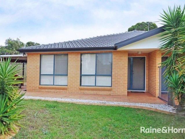 Duplex for rent in Ingleburn, Sydney