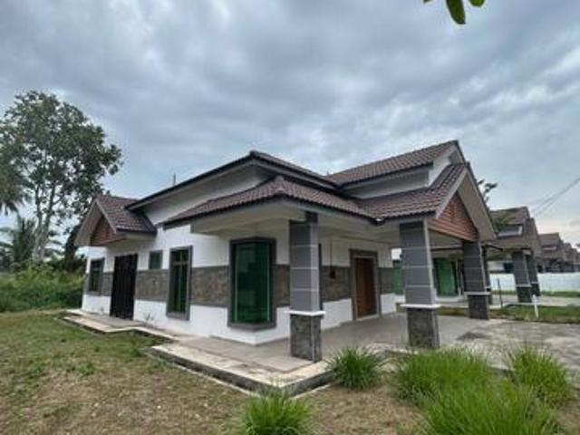 Bungalow for sale in Muar, Johor