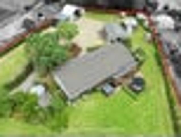 Townhouse for sale in Awhitu