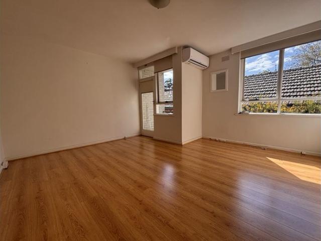 Apartment for rent in Travancore, Melbourne