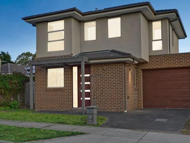 Townhouse for sale in Camerons Creek, Victoria