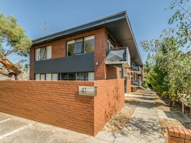 Apartment for rent in St Kilda East, Melbourne