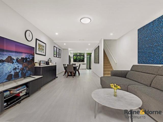 Townhouse for rent in Sydney, New South Wales