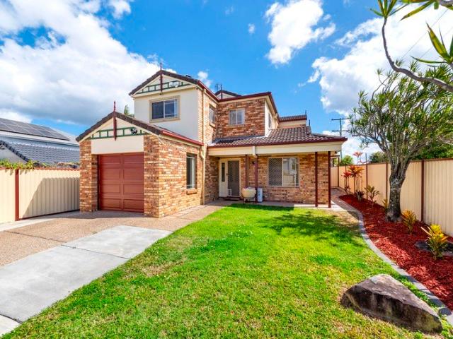 Duplex for sale in Fernbrook, Queensland