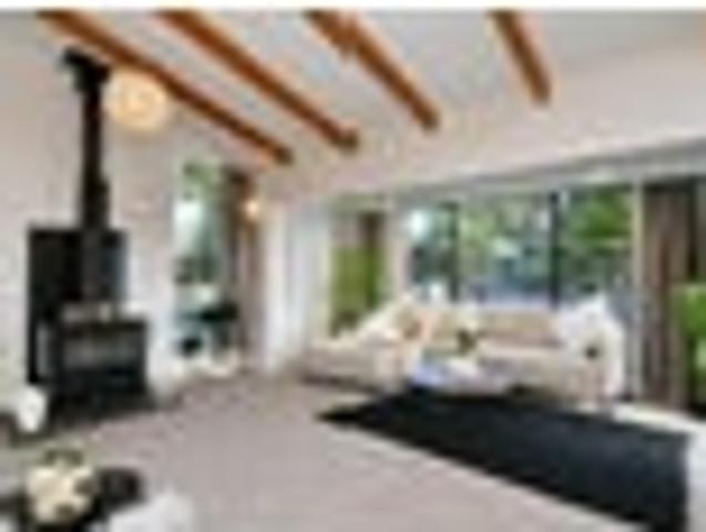 House for sale in Chaslands, Canterbury