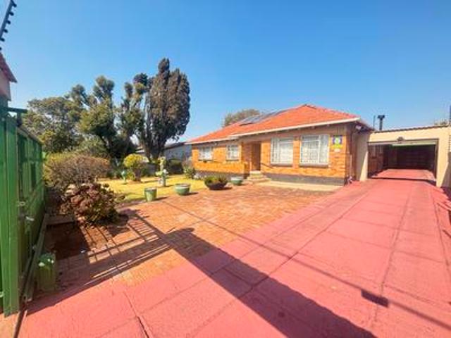 House for sale in Vosloorus, Gauteng