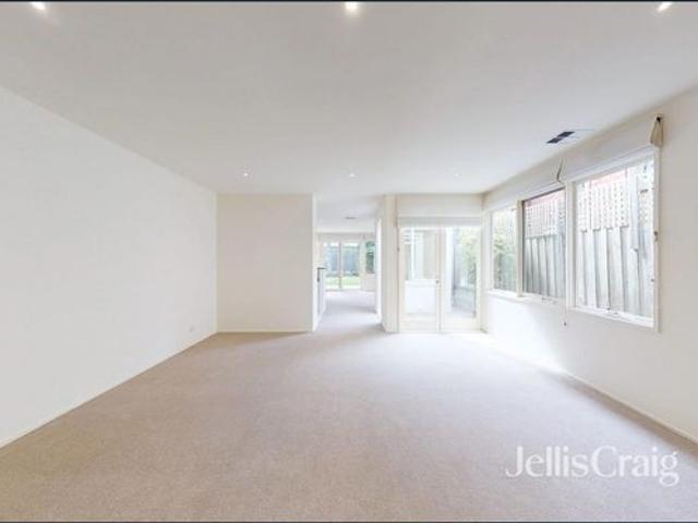 Townhouse for rent in Malvern, Melbourne