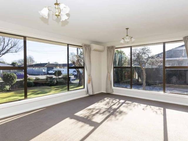 House for rent in Chaslands, Canterbury