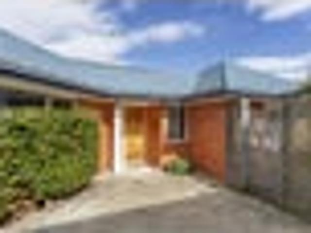 House for sale in Chaslands, Canterbury