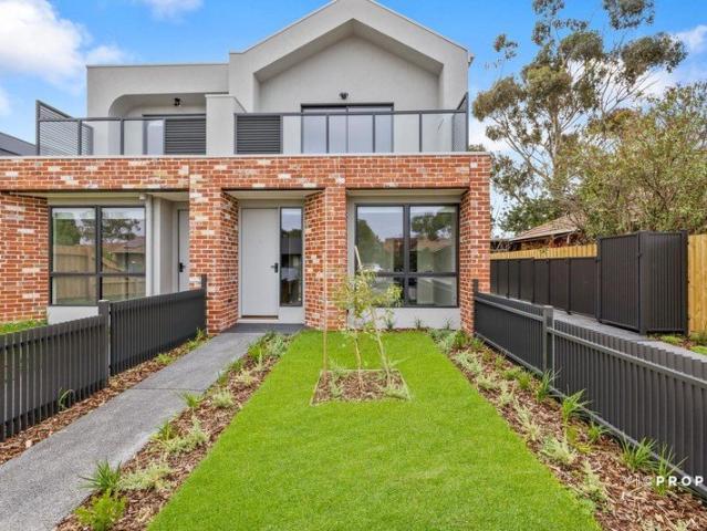 Townhouse for sale in Heidelberg West, Melbourne