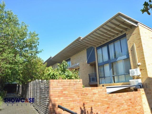 Townhouse for rent in Sydney, New South Wales