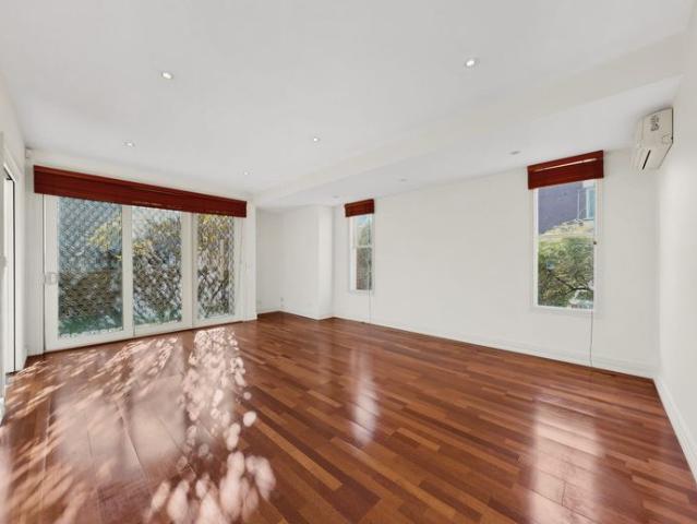 Townhouse for rent in Camerons Creek, Victoria
