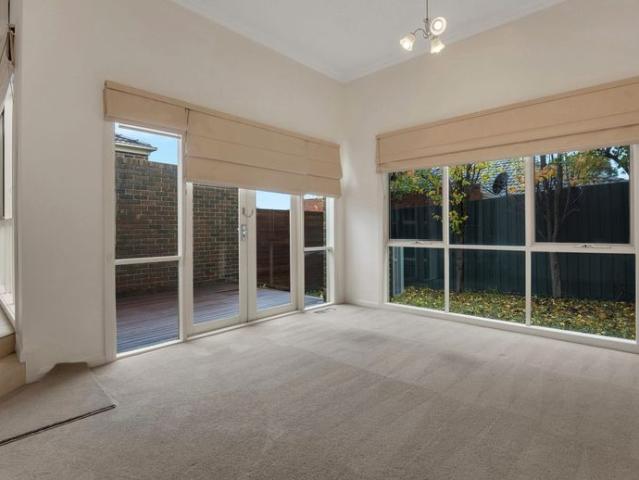 Townhouse for rent in Camerons Creek, Victoria